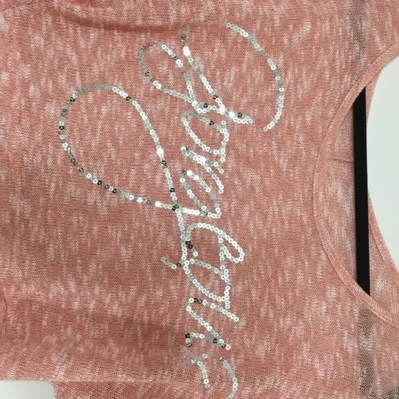 NWOT. Crop top. Size:M - Picture 2 of 3